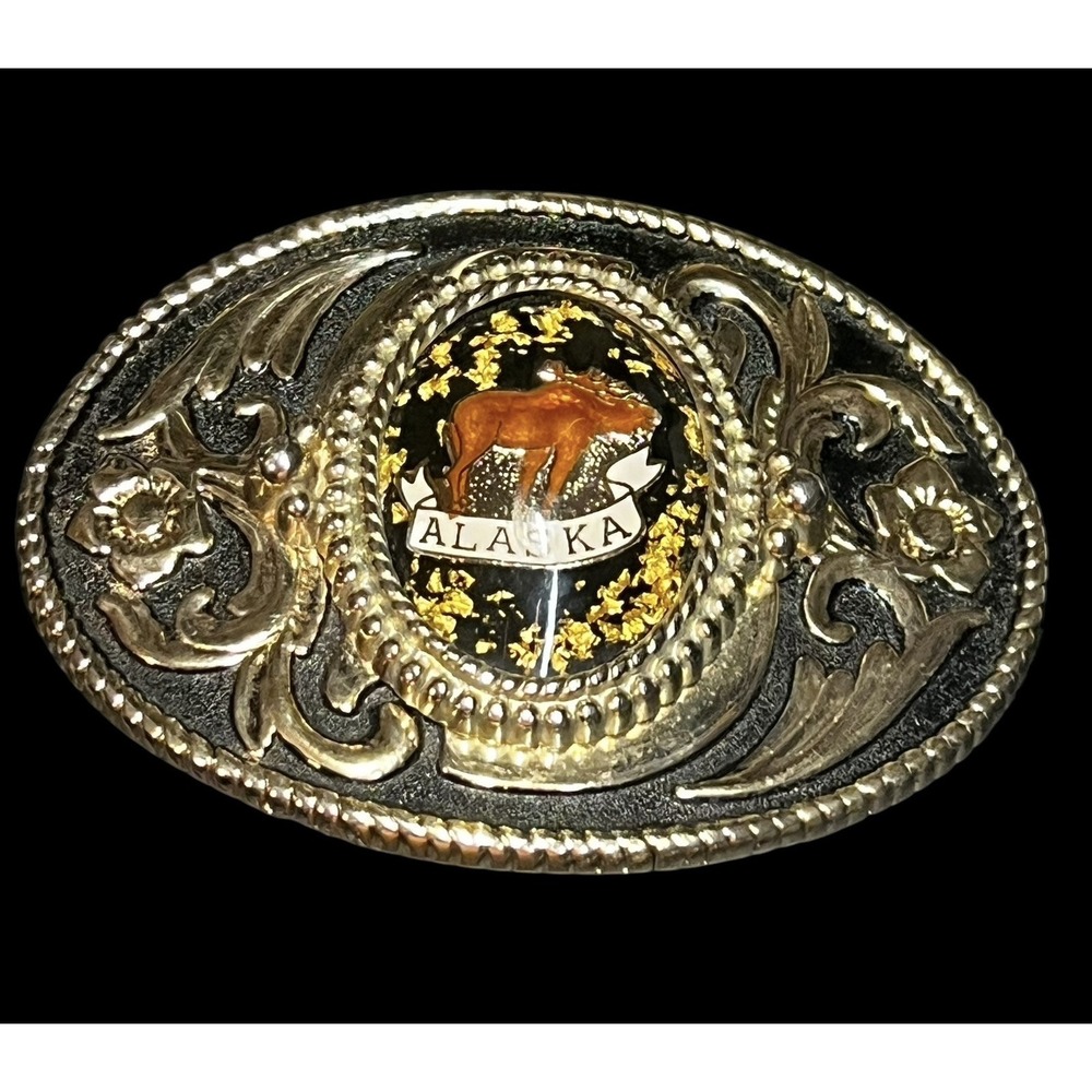 Alaska Belt Buckle Depicting Moose & Gold Flecks Under A Clear Glass Cabachon
